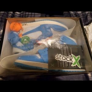 Off white Jordan 1 unc Authenticated